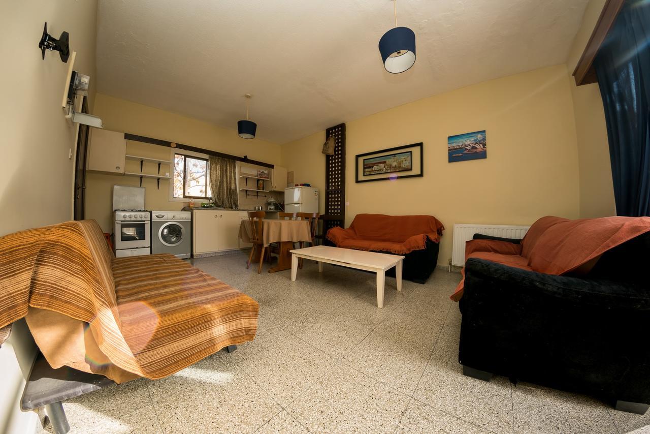 George Apartments Center Ajía Nápa Eksteriør bilde